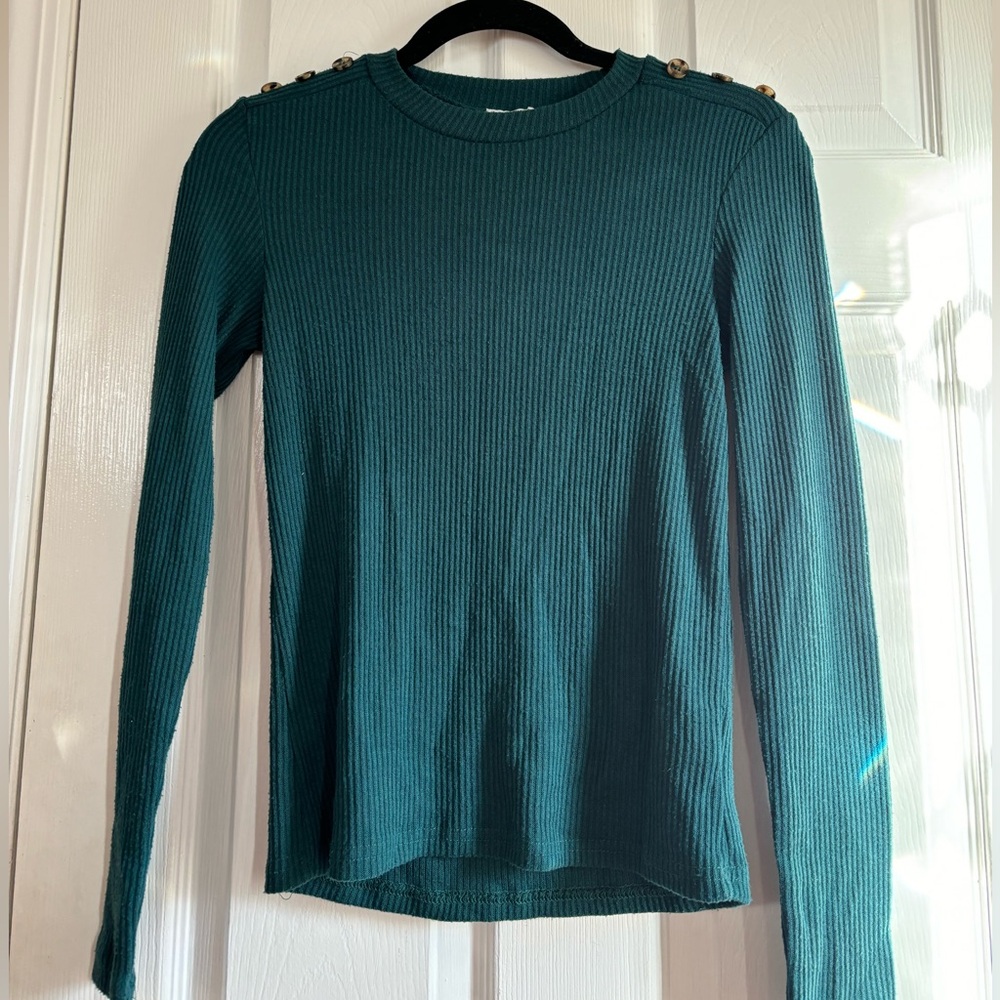 Green long sleeve with decorative buttons